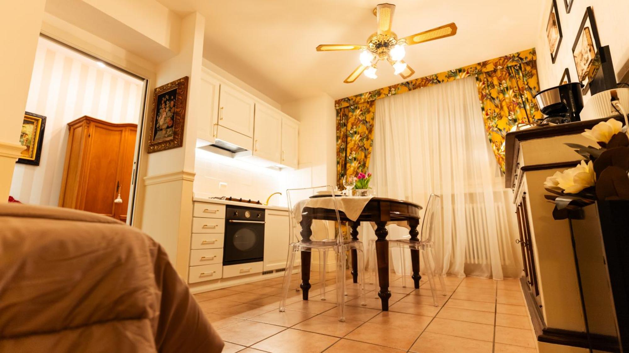 New Cozy Apartment - City Centre เลคโค ภายนอก รูปภาพ